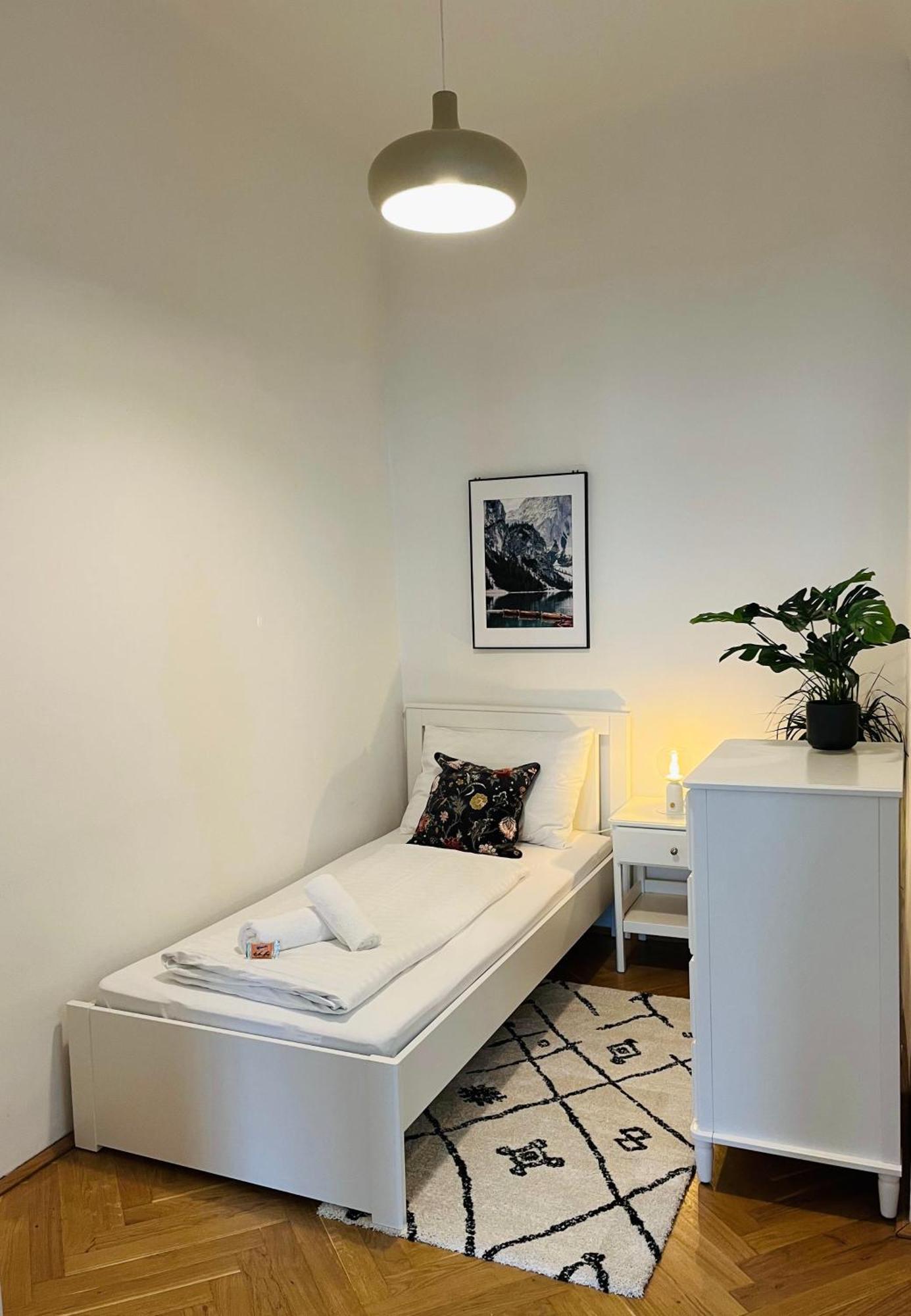 Bloom - Cozy Apartment, 5 Stops To City Center Viena Exterior foto